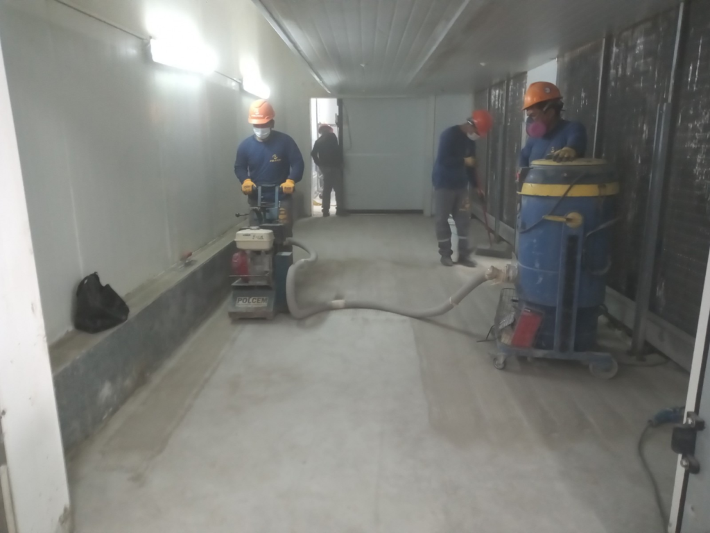 concrete planer in the floor site 